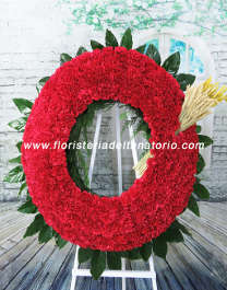 Flores para Tanatorio: Corona de claveles rojos y espigas